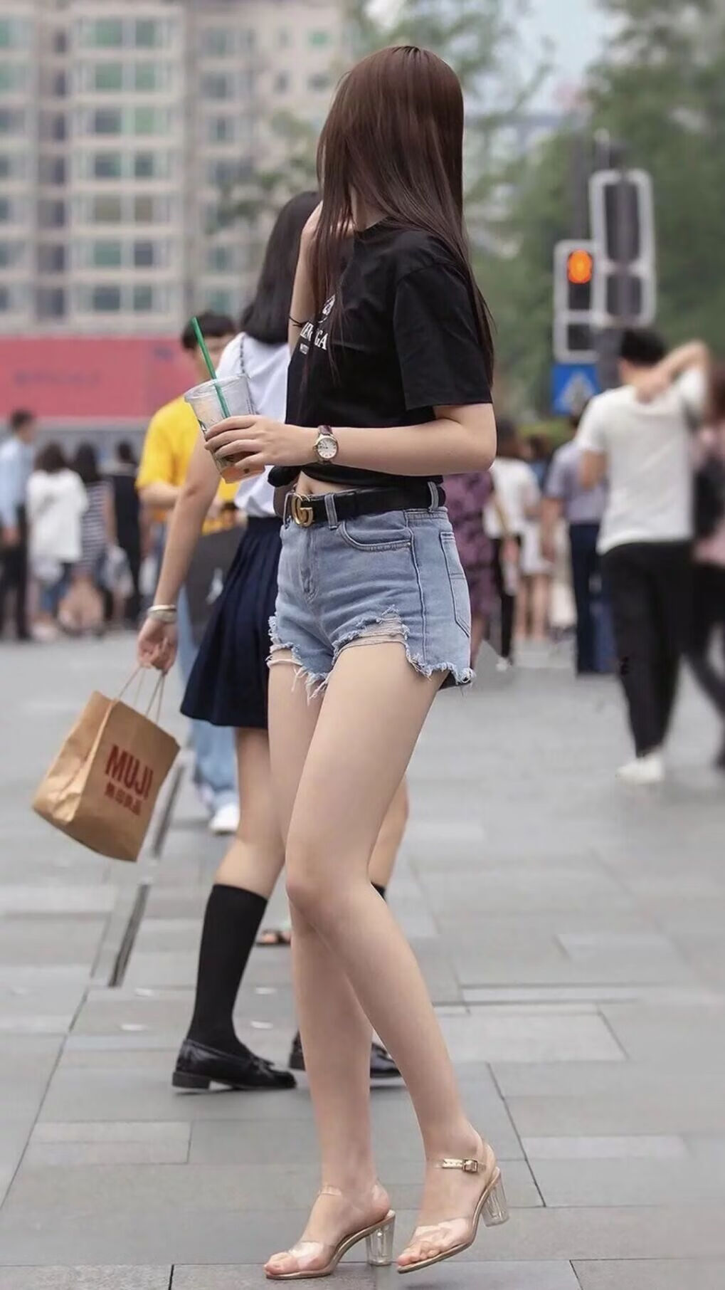 利物浦高压逼抢战术屡屡奏效，连续三场零封，利物浦枪手