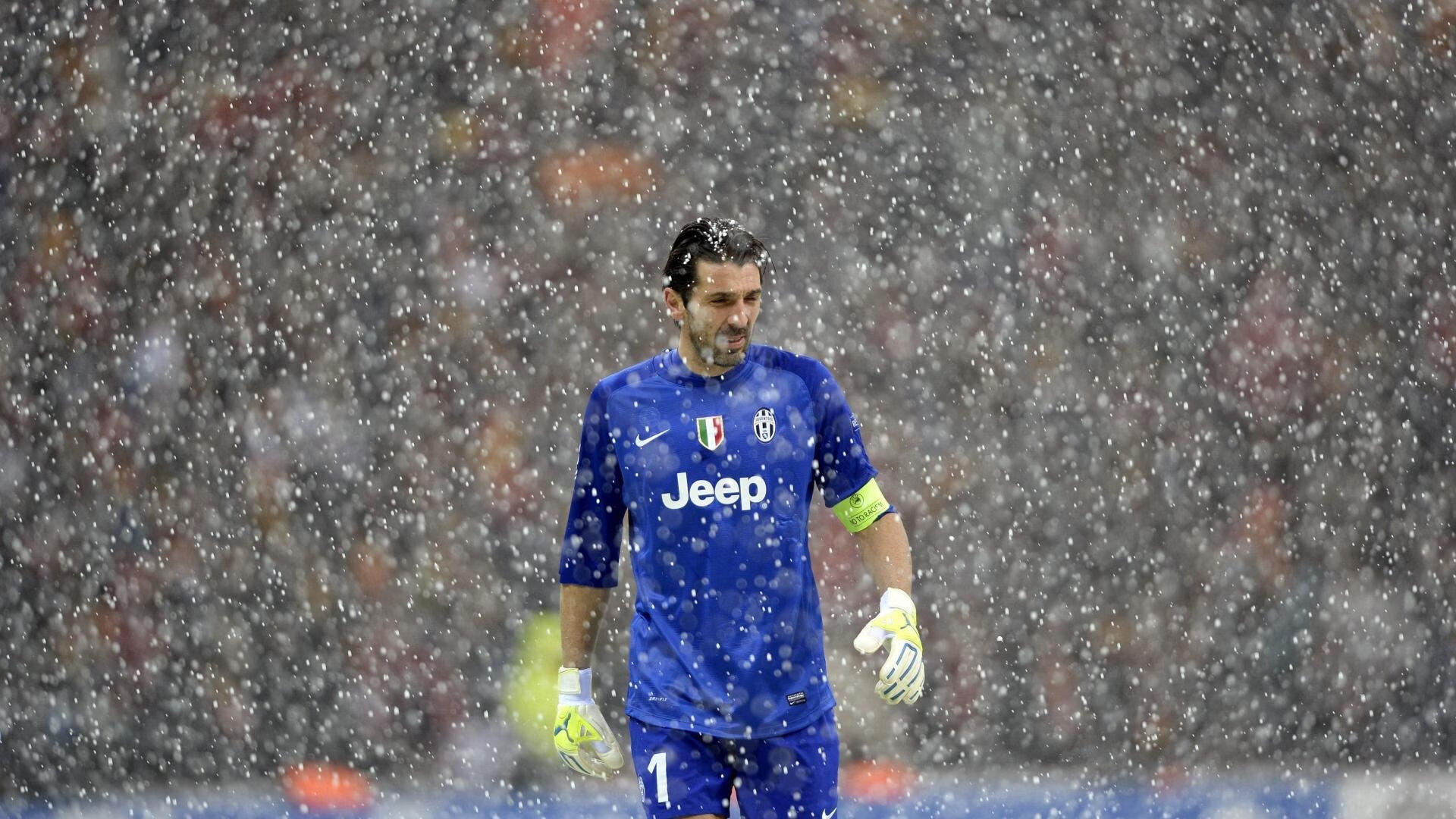 Jiu You-_国际水球比赛：波浪中的团结与激情_，水球 比赛