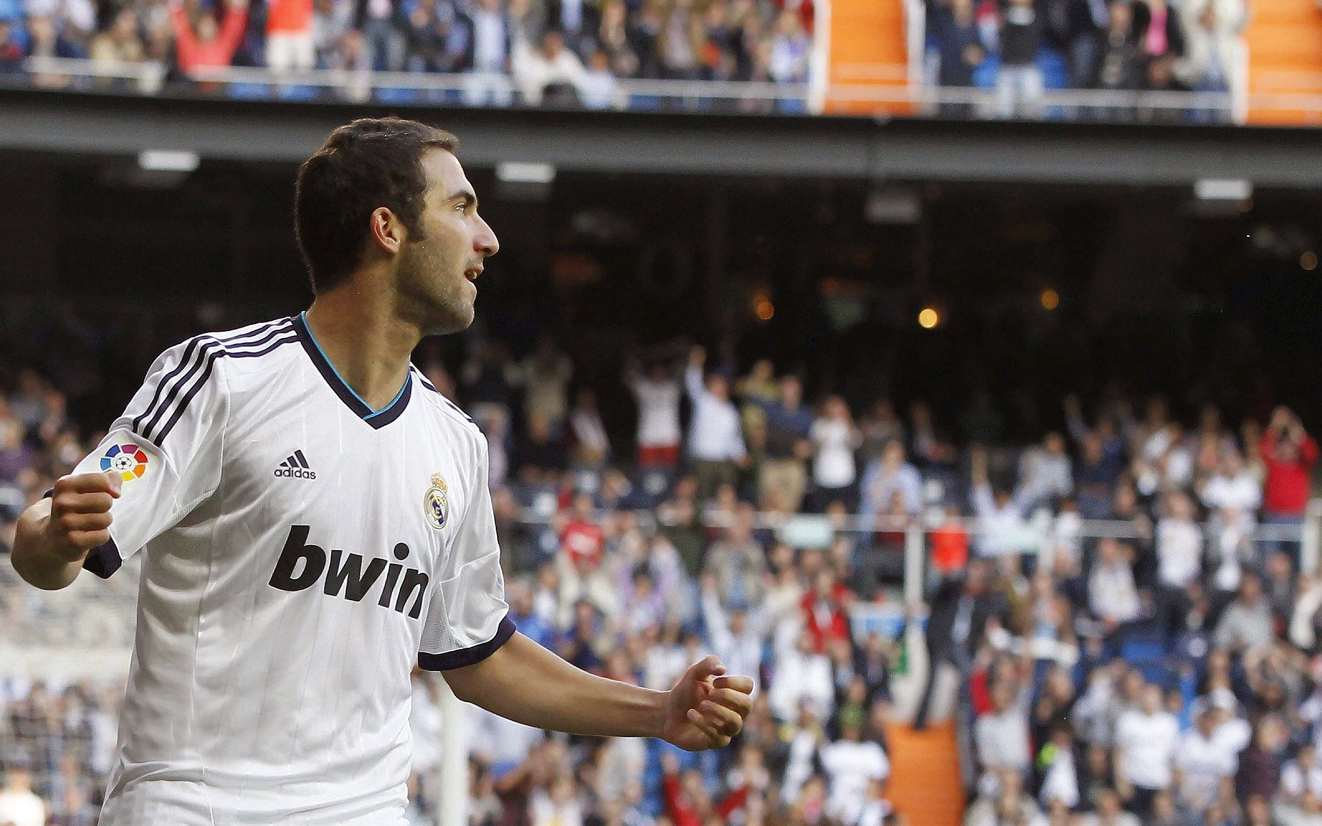 联赛争冠日趋激烈，各队拼刺刀，联赛争冠日趋激烈,各队拼刺刀的比赛